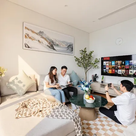 Margaery Boutique Apartment & Skyon9 Rooftop Bar-2